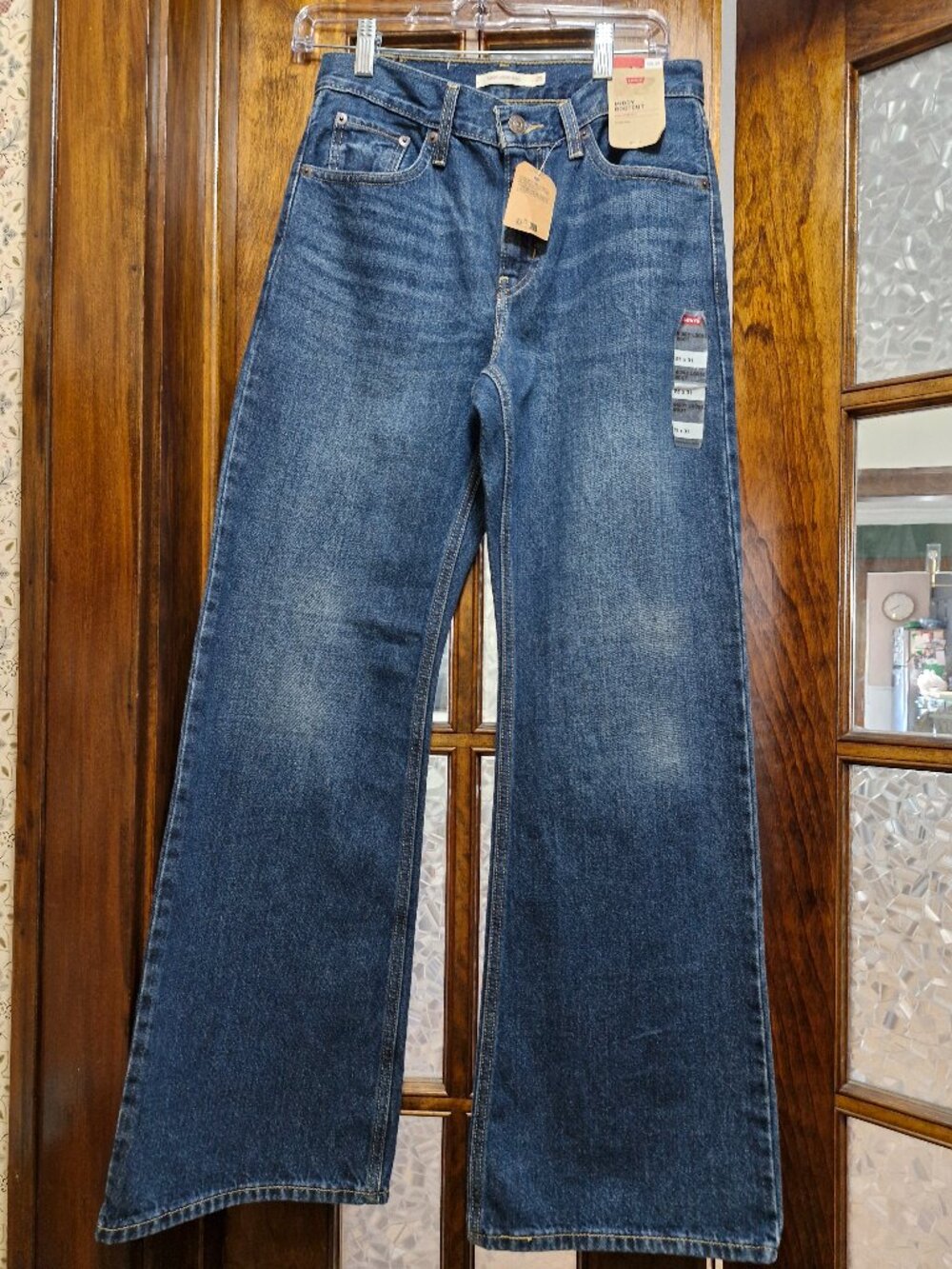 NWT Levi's Middy Loose Boot